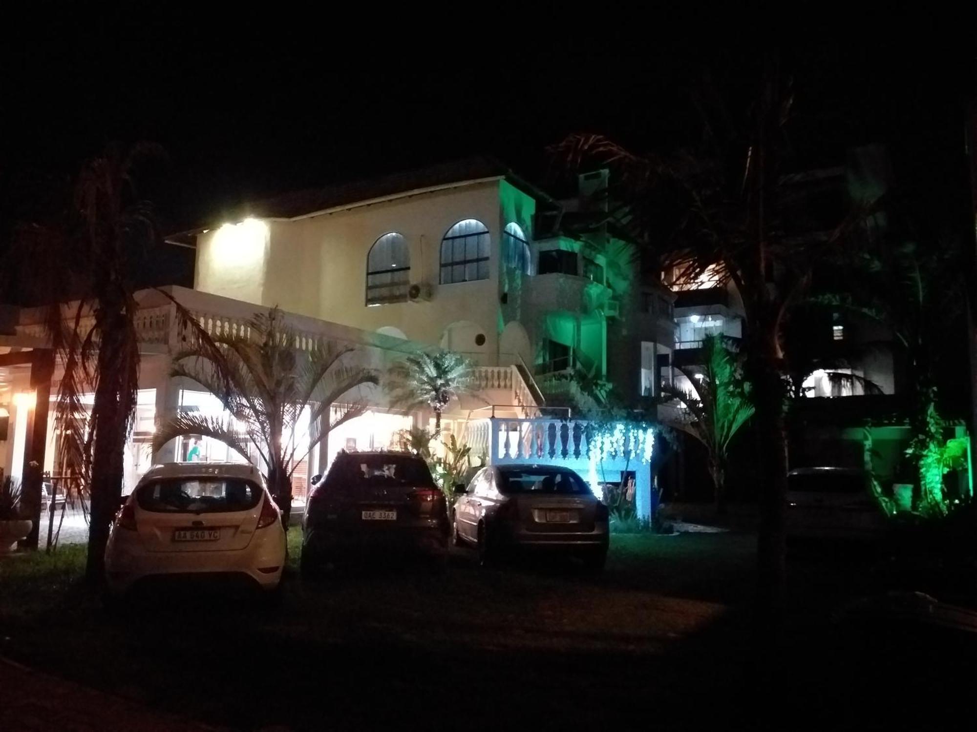 Czaritza Apart Hotel Бомбиньяс Экстерьер фото